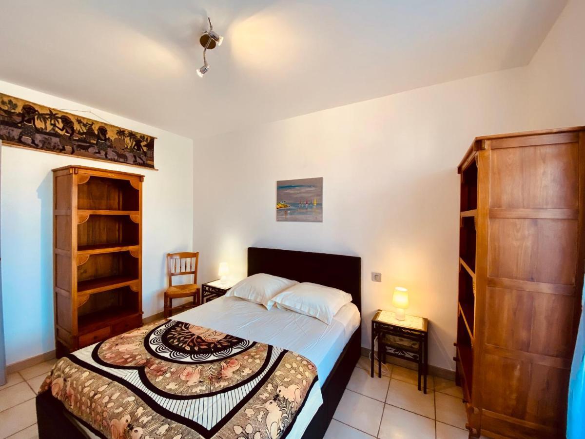 Joli deux pièces, centre ville et proche plage Propriano  Extérieur photo